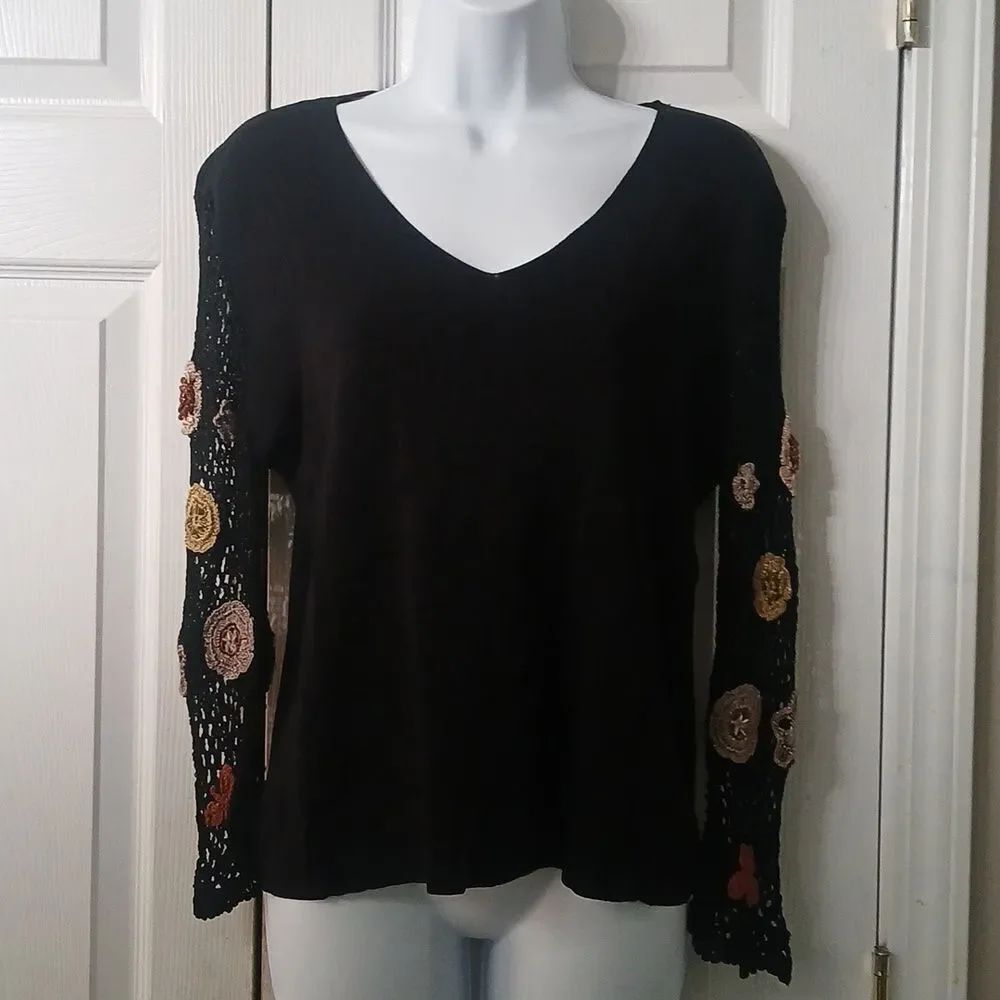 Joseph A. black lightweight sweater with crochet sleeves  Sz XL  NWOT